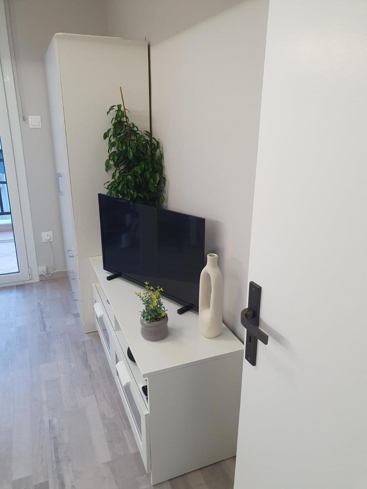 F K Apartments أرتيميدا المظهر الخارجي الصورة